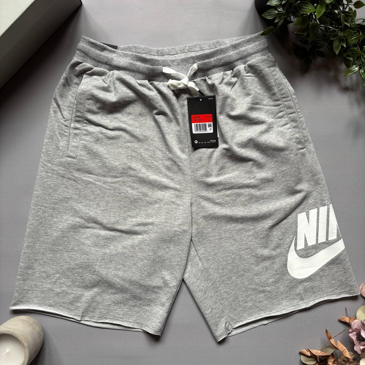 Nike Big Logo Shorts Grey