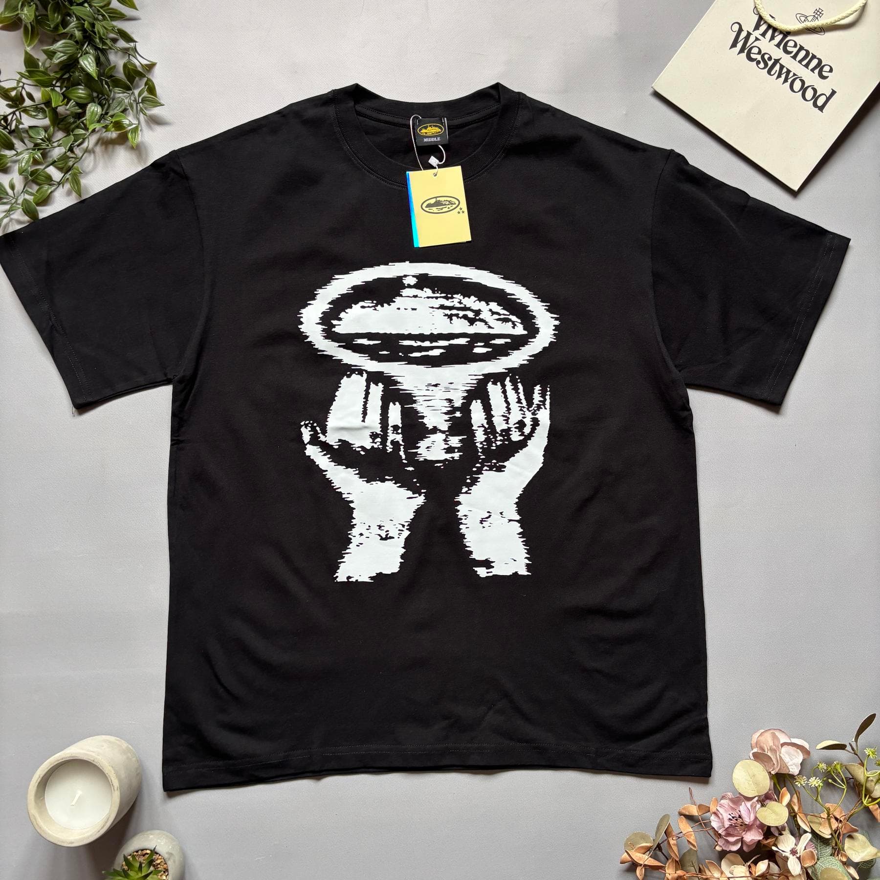 Corteiz T-shirt with Руками Black