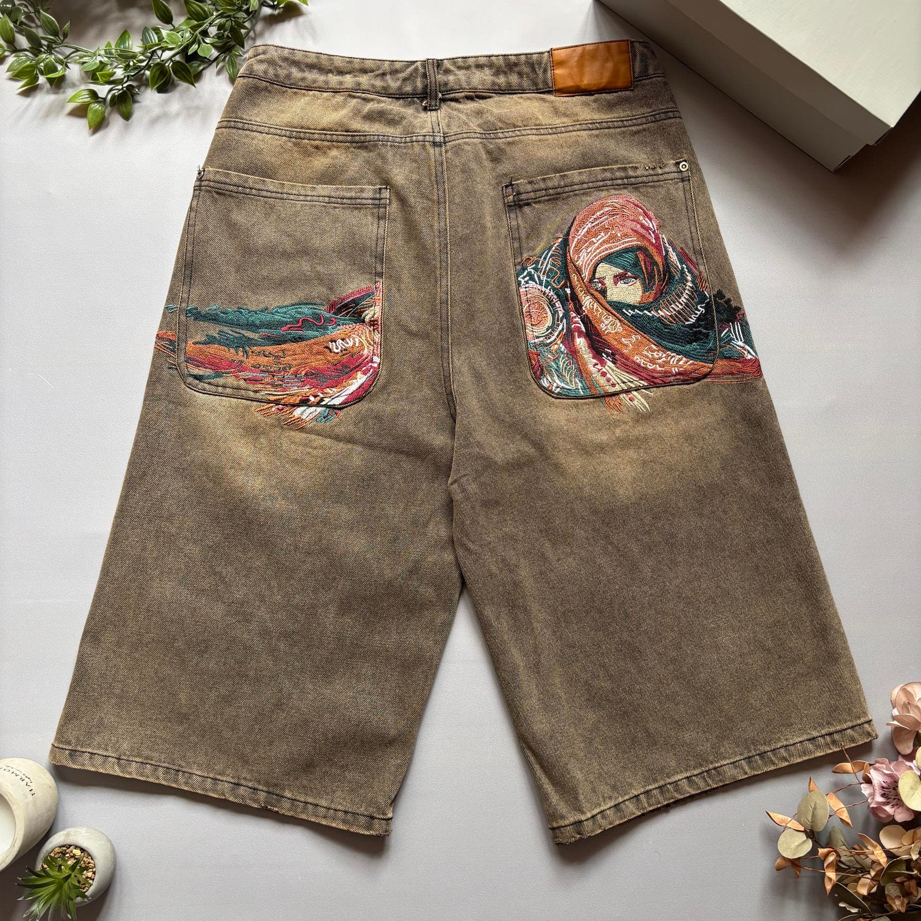 Derschutze Shorts