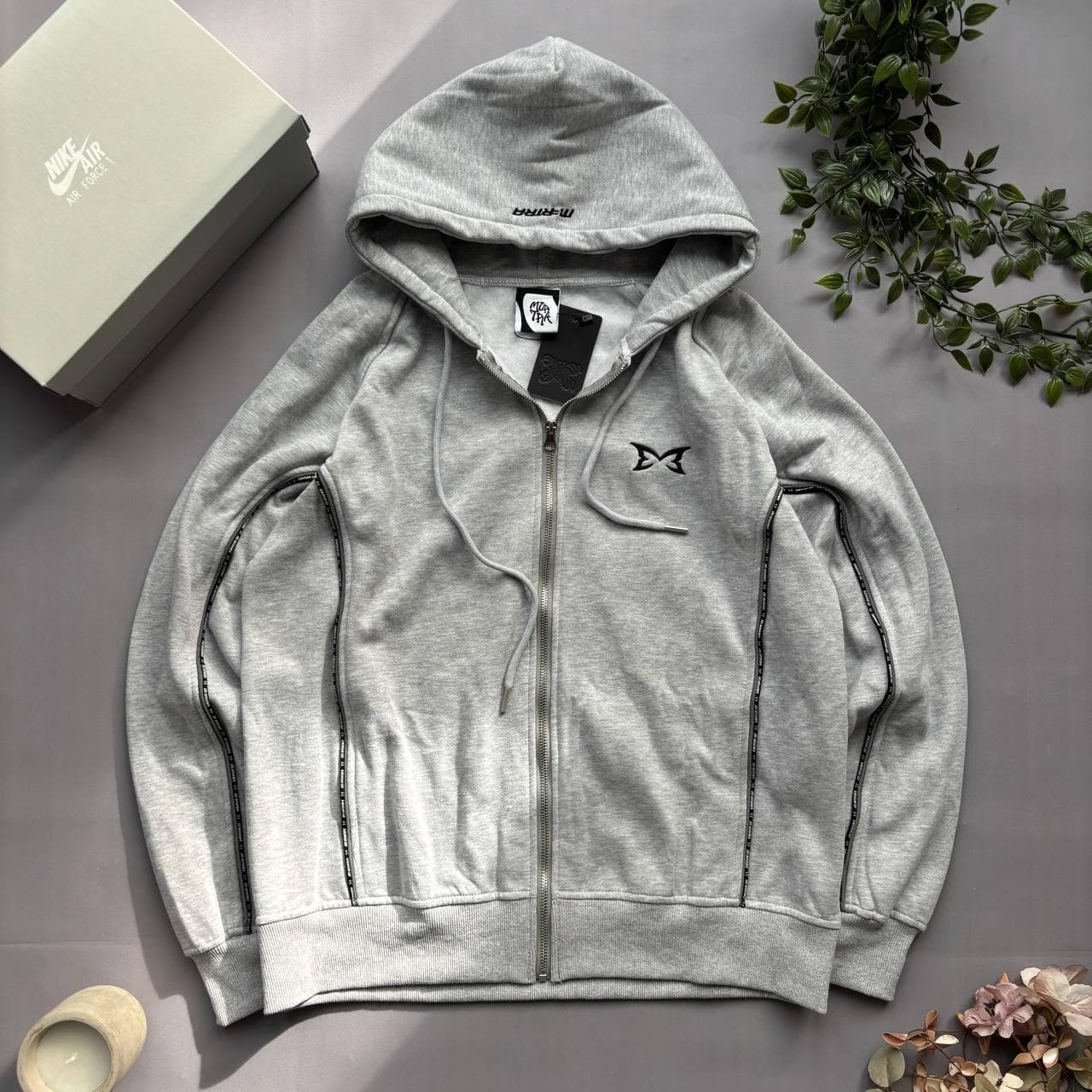 Mertra Zip hoodie Grey