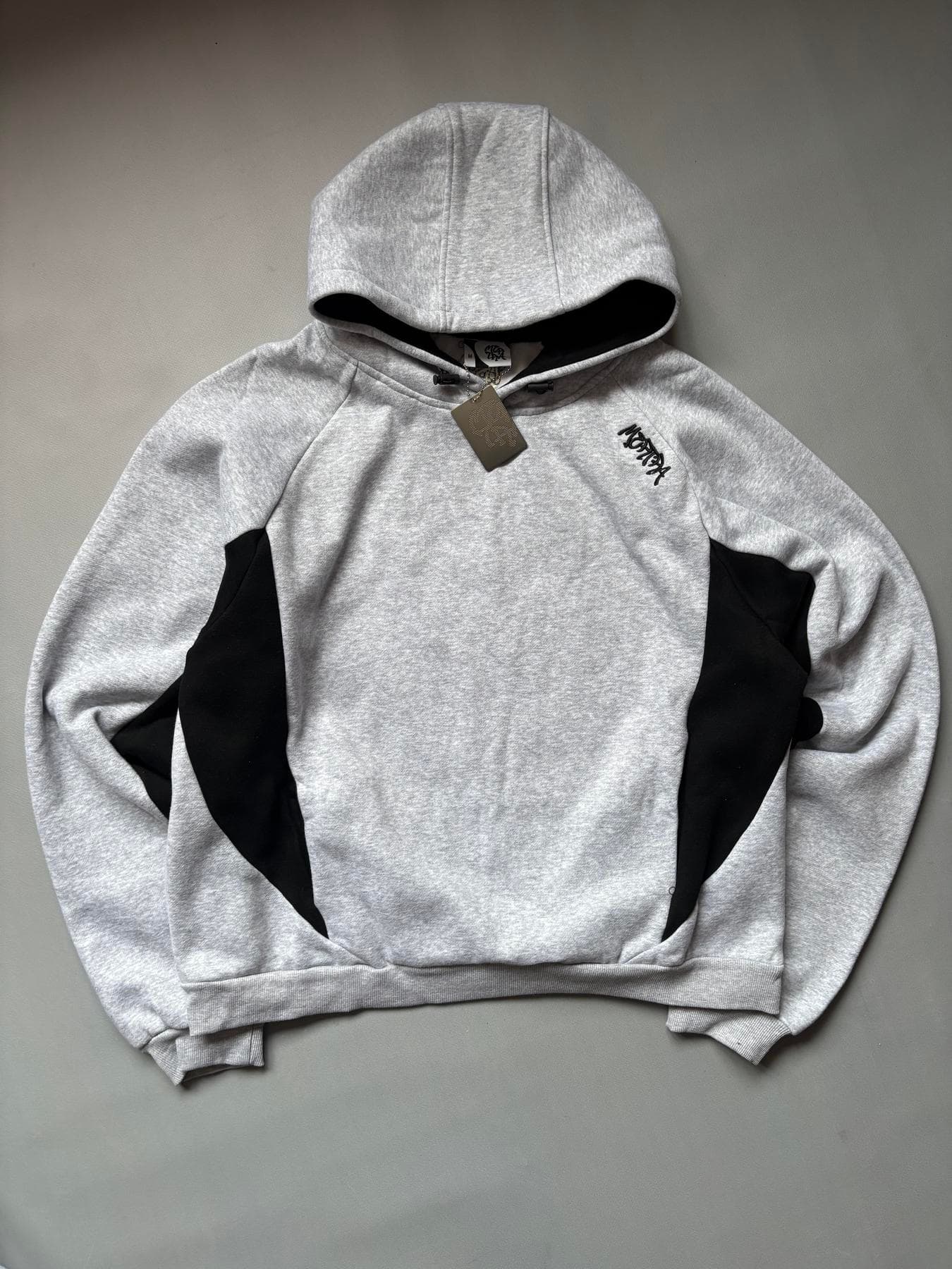 Mertra Hoodie Grey